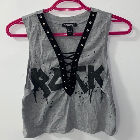 Crop top - Picture 1 of 3